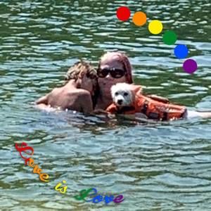 Meet your Posher, Lora